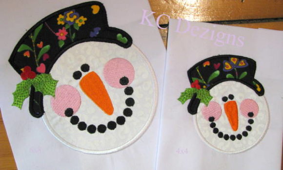 Snowman Face with Hat Holly Applique Review